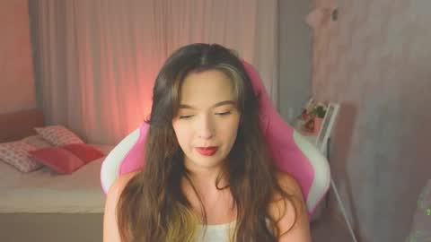 Snapshot of yuna_sunshy chatting on 09-14-25, 11:26 Yuna online show from 09-14-25, 11:26