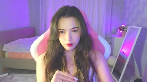 Yuna online show from 11-24-25, 01:16