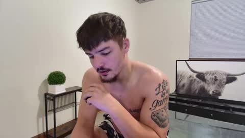 yungbul1 online show from 12-21-25, 04:52