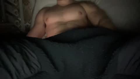 Snapshot of yungbull06 chatting on 01-12-25, 03:49 Yung Bull online show from 01-12-25, 03:49