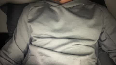 Snapshot of yungbull06 chatting on 10-07-25, 09:01 Yung Bull online show from 10-07-25, 09:01