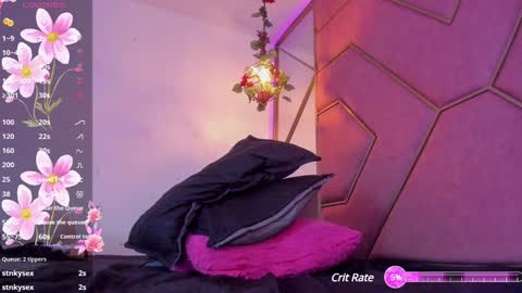 Snapshot of yuri_stars chatting on 01-14-25, 04:08 Yuri Stars online show from 01-14-25, 04:08