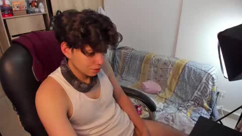 Snapshot of yurii_moody chatting on 10-22-25, 06:18 yurii_moody online show from 10-22-25, 06:18