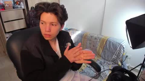 Snapshot of yurii_moody chatting on 10-23-25, 07:45 yurii_moody online show from 10-23-25, 07:45