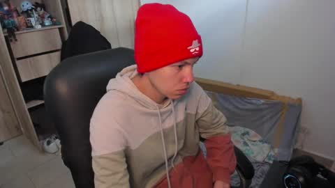 yurii_moody online show from 11-16-25, 05:18