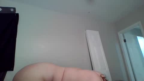 Snapshot of yurtsquirt chatting on 05-28-26, 02:20 yurtsquirt online show from 05-28-26, 02:20