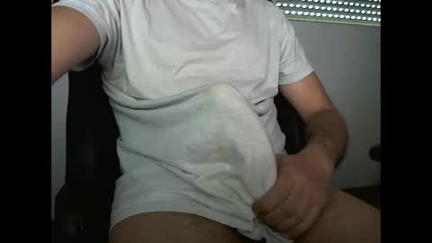 Yut online show from 02-26-26, 07:40