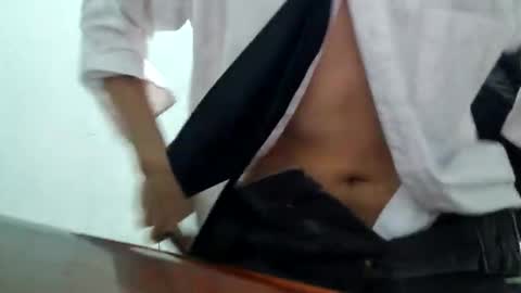 Snapshot of yuuju_innu chatting on 02-21-26, 12:22 yuuju_innu online show from 02-21-26, 12:22