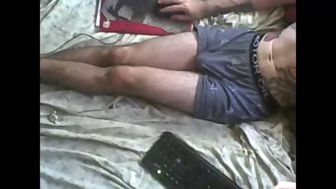 Yuumi online show from 01-08-25, 03:39