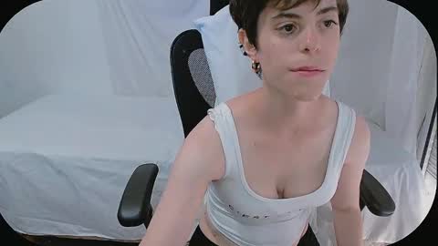 Yuyu online show from 01-04-25, 08:16