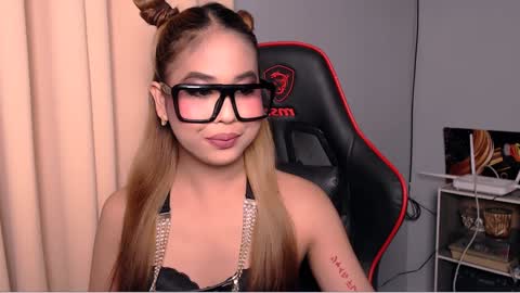 Snapshot of yvannasilva18 chatting on 02-07-25, 03:12 jai online show from 02-07-25, 03:12