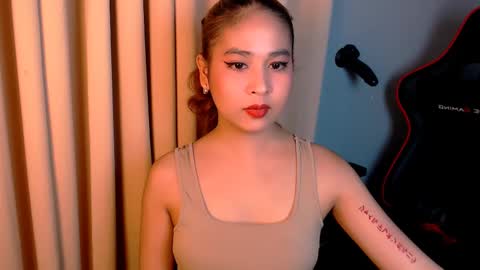 Snapshot of yvannasilva18 chatting on 02-14-25, 03:05 jai online show from 02-14-25, 03:05