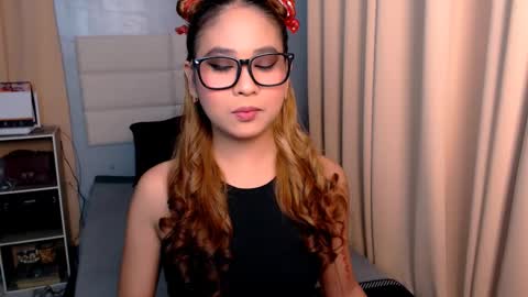 Snapshot of yvannasilva18 chatting on 02-27-25, 06:40 jai online show from 02-27-25, 06:40