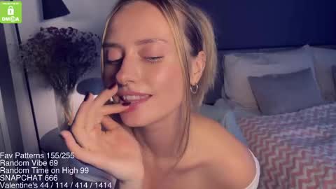 The Queen Bitch of the United Kingdom online show from 02-14-25, 06:45