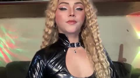 Miss Cali online show from 10-25-25, 06:57