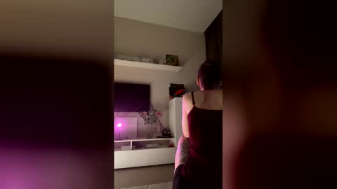 Snapshot of zabavka chatting on 12-18-25, 06:14 lia online show from 12-18-25, 06:14