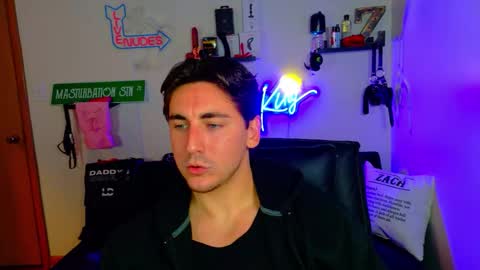 Zach Rhyder online show from 11-26-25, 01:39