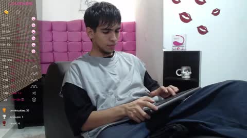 Snapshot of zack_xtreme chatting on 12-31-24, 05:51 Xavi online show from 12-31-24, 05:51