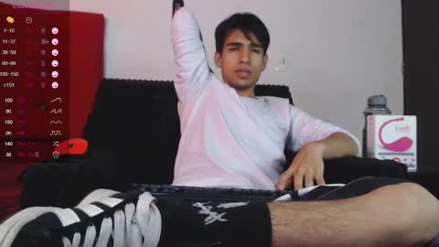 Snapshot of zack_xtreme chatting on 01-11-25, 03:20 Xavi online show from 01-11-25, 03:20