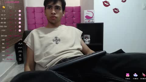 Snapshot of zack_xtreme chatting on 01-21-25, 12:18 Xavi online show from 01-21-25, 12:18