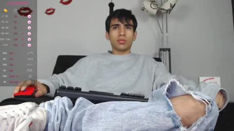 Snapshot of zack_xtreme chatting on 01-28-25, 12:22 Xavi online show from 01-28-25, 12:22