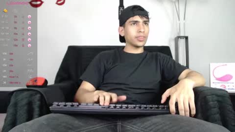 Snapshot of zack_xtreme chatting on 03-01-25, 06:43 Xavi online show from 03-01-25, 06:43