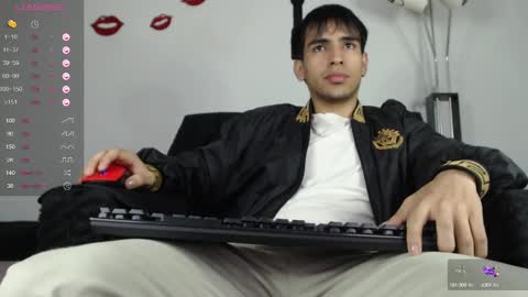 Snapshot of zack_xtreme chatting on 03-04-25, 12:01 Xavi online show from 03-04-25, 12:01