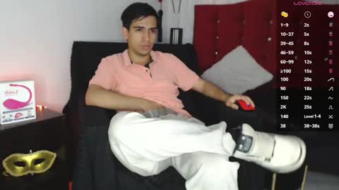 Snapshot of zack_xtreme chatting on 09-11-25, 12:27 Xavi online show from 09-11-25, 12:27