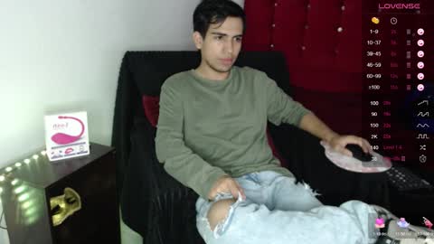 Snapshot of zack_xtreme chatting on 09-24-25, 12:19 Xavi online show from 09-24-25, 12:19