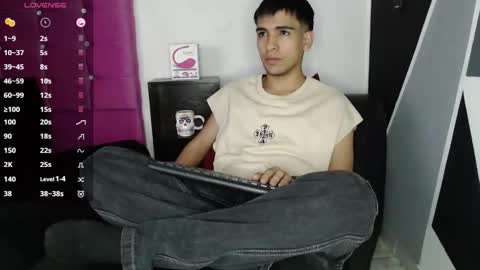 Snapshot of zack_xtreme chatting on 10-03-25, 01:19 Xavi online show from 10-03-25, 01:19