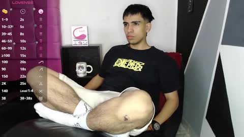 Snapshot of zack_xtreme chatting on 10-04-25, 12:58 Xavi online show from 10-04-25, 12:58
