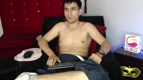 Snapshot of zack_xtreme chatting on 10-16-25, 01:45 Xavi online show from 10-16-25, 01:45
