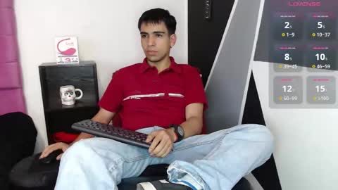 Snapshot of zack_xtreme chatting on 10-17-25, 01:25 Xavi online show from 10-17-25, 01:25