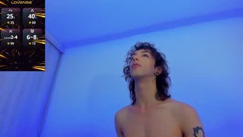 Snapshot of zackcum_ chatting on 02-06-25, 08:29 for you Zack online show from 02-06-25, 08:29