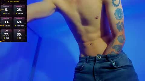 Snapshot of zackcum_ chatting on 02-19-25, 04:55 for you Zack online show from 02-19-25, 04:55