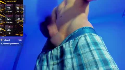 Snapshot of zackcum_ chatting on 02-19-25, 08:01 for you Zack online show from 02-19-25, 08:01