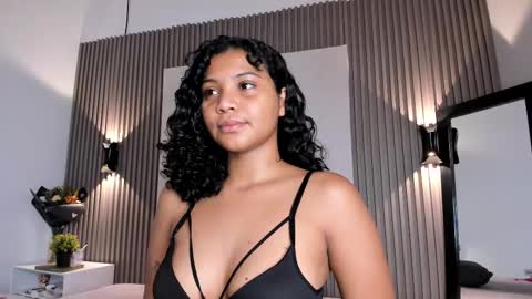 zafira online show from 11-24-25, 11:43