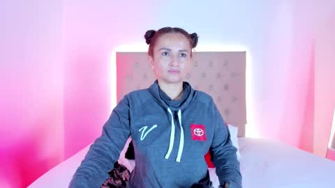 Zafiro Brown online show from 10-25-25, 11:40