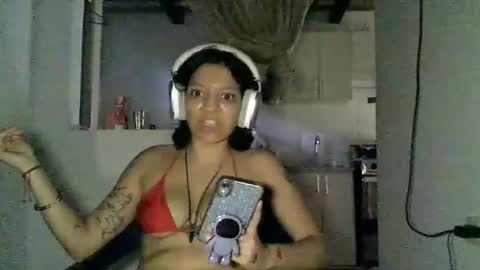 Snapshot of zafiro_rubi chatting on 07-18-26, 02:21 Zafiro online show from 07-18-26, 02:21