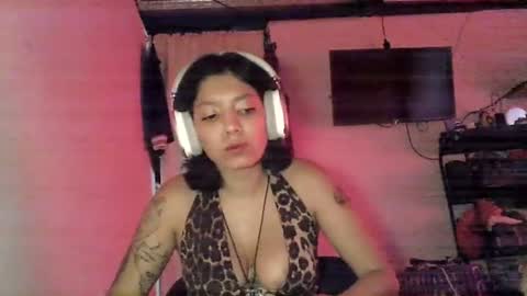 Snapshot of zafiro_rubi chatting on 07-28-26, 03:08 Zafiro online show from 07-28-26, 03:08