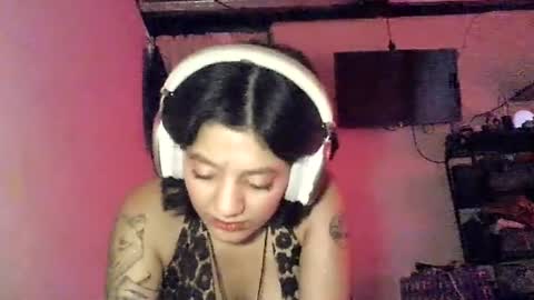 Snapshot of zafiro_rubi chatting on 07-28-26, 03:21 Zafiro online show from 07-28-26, 03:21