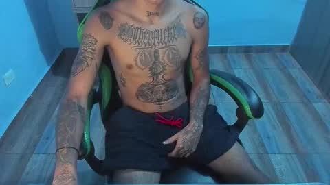 BiG Zafiro online show from 11-22-25, 02:05