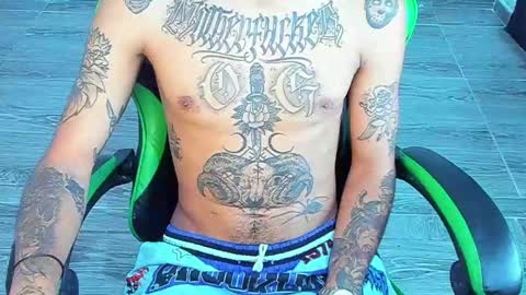 BiG Zafiro online show from 04-15-26, 08:54