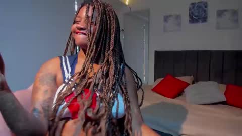 Snapshot of zahra_rose chatting on 02-20-25, 12:04 zahra_rose online show from 02-20-25, 12:04