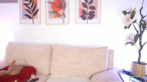 Snapshot of zahrawilliams chatting on 12-19-24, 11:29 Zara Williams online show from 12-19-24, 11:29