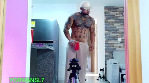 Snapshot of zain_diesel7 chatting on 11-25-25, 02:06 INSTAGRAM yormanfit7 online show from 11-25-25, 02:06