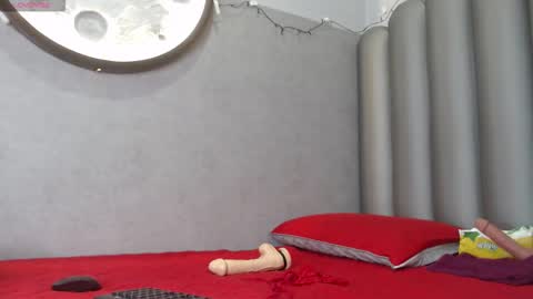 Zaira online show from 12-23-25, 03:26