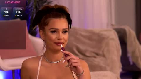 Zaira online show from 11-26-25, 05:19