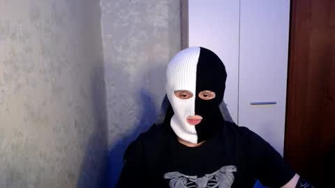 Snapshot of zaki_xx chatting on 02-15-26, 01:41 zaki online show from 02-15-26, 01:41