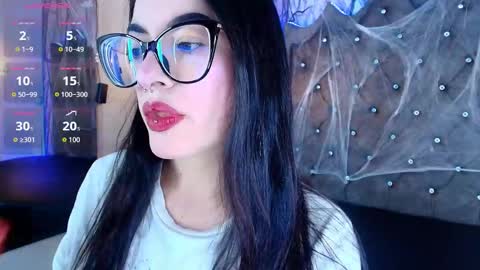   online show from 10-21-25, 07:03